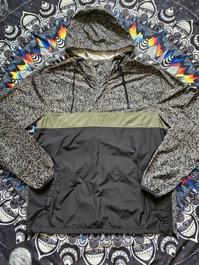 RVCA Men's Black and Camo Windbreaker quarter Zip